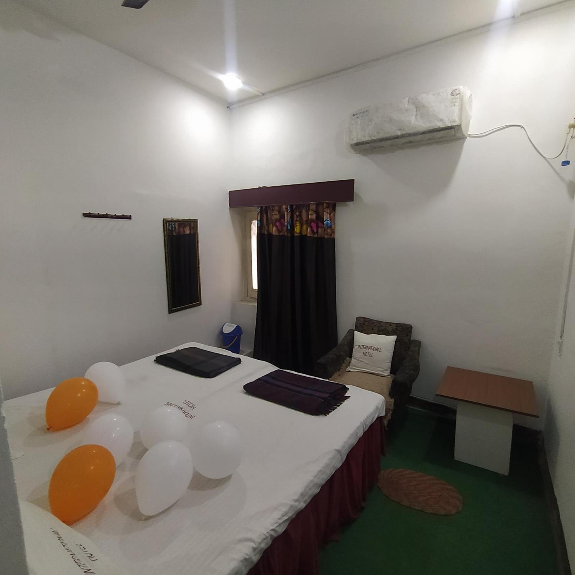 International Hotel In Gorakhpur Εξωτερικό φωτογραφία